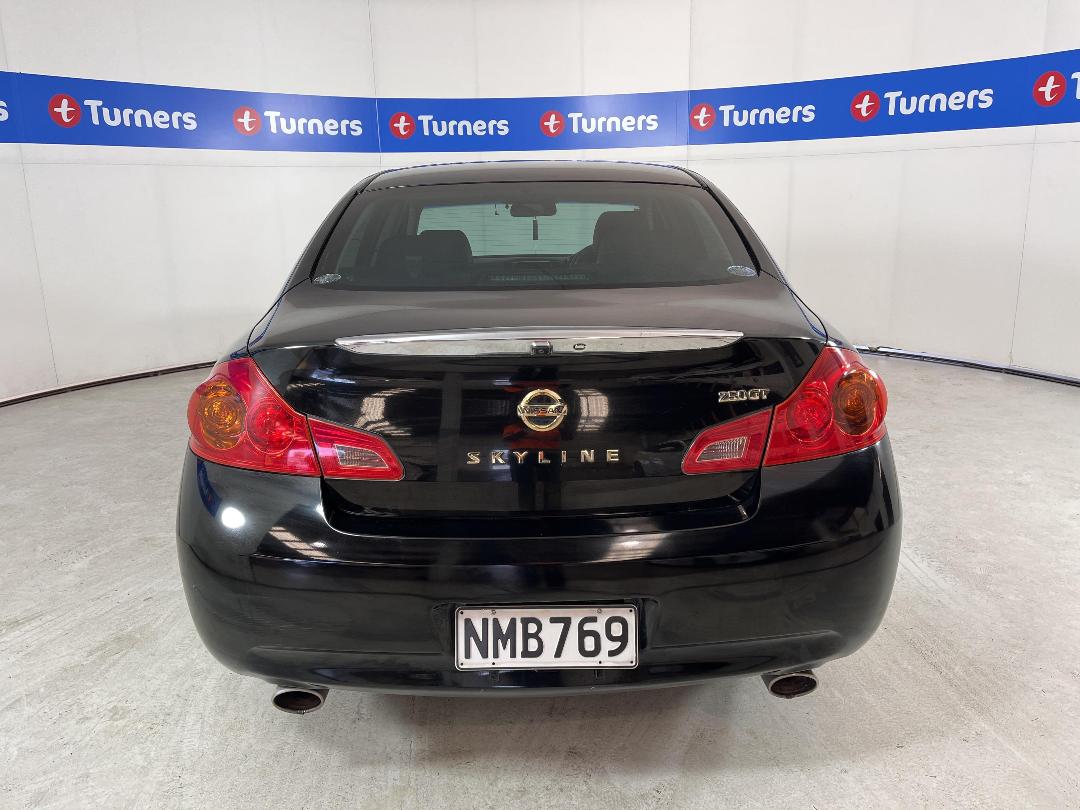 Photo '6' of Nissan Skyline