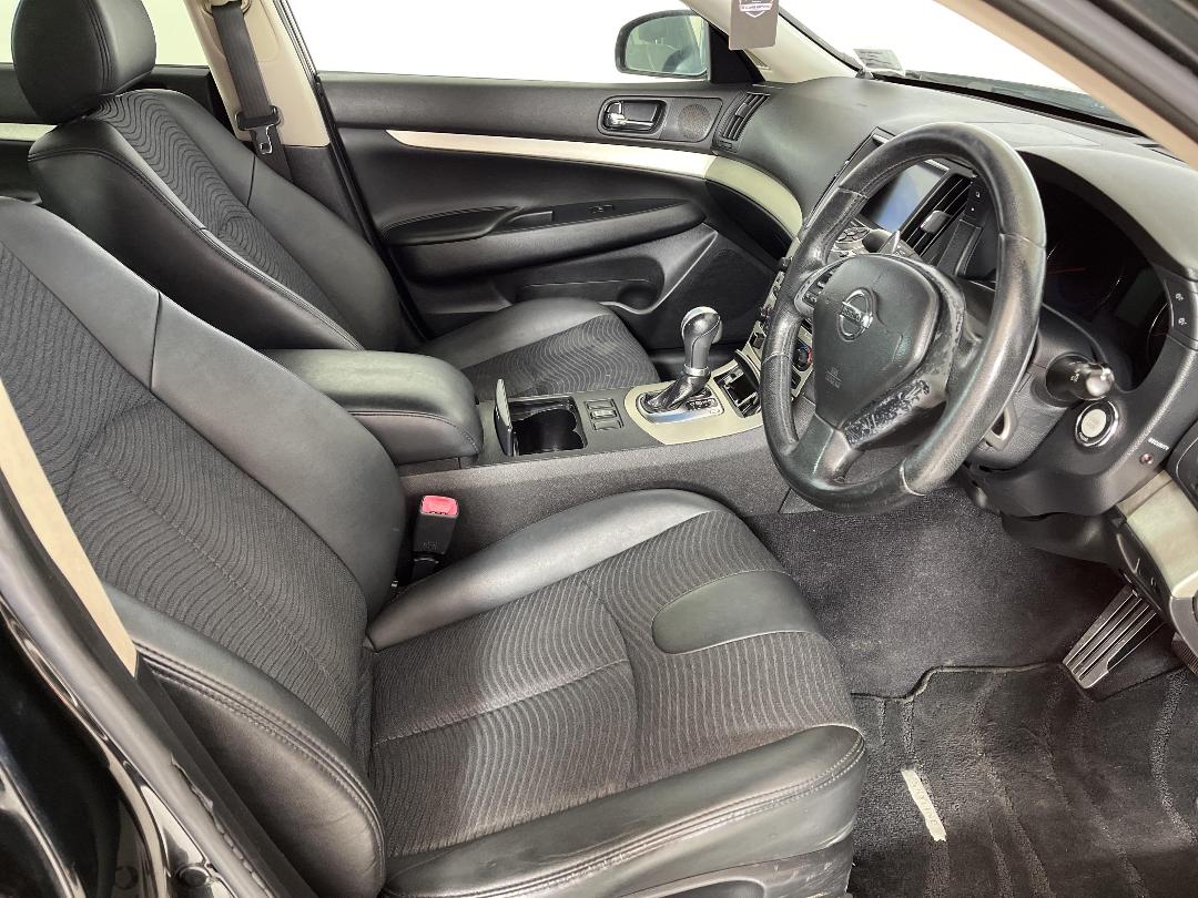 Photo '16' of Nissan Skyline