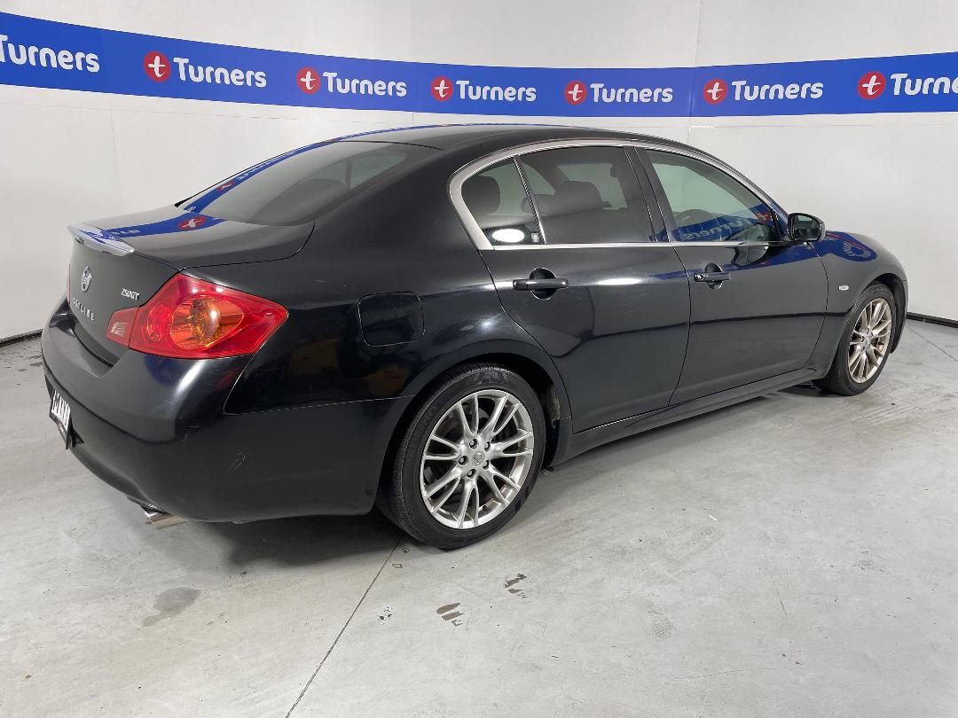 Photo '7' of Nissan Skyline Photo '7' of Nissan Skyline