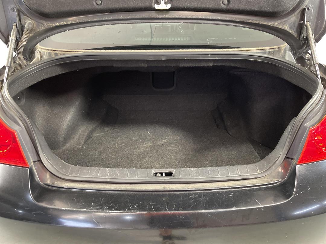 Photo '14' of Nissan Skyline Photo '14' of Nissan Skyline