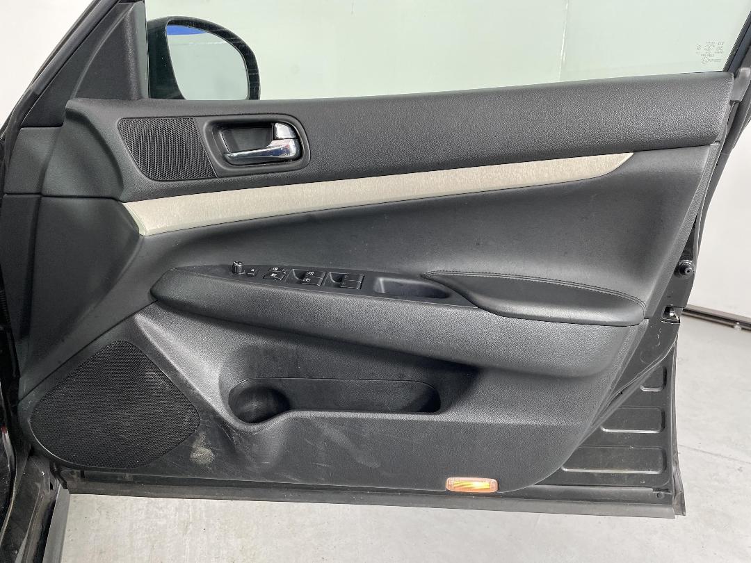 Photo '15' of Nissan Skyline Photo '15' of Nissan Skyline