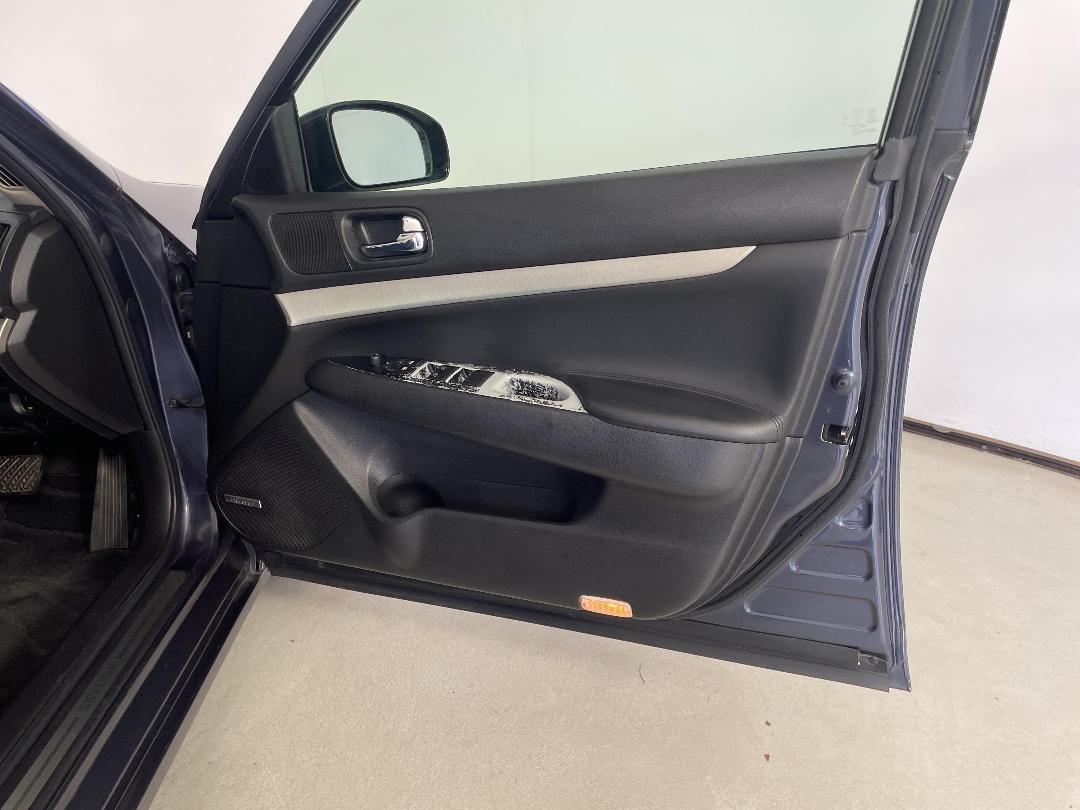 Photo '15' of Nissan Skyline Photo '15' of Nissan Skyline