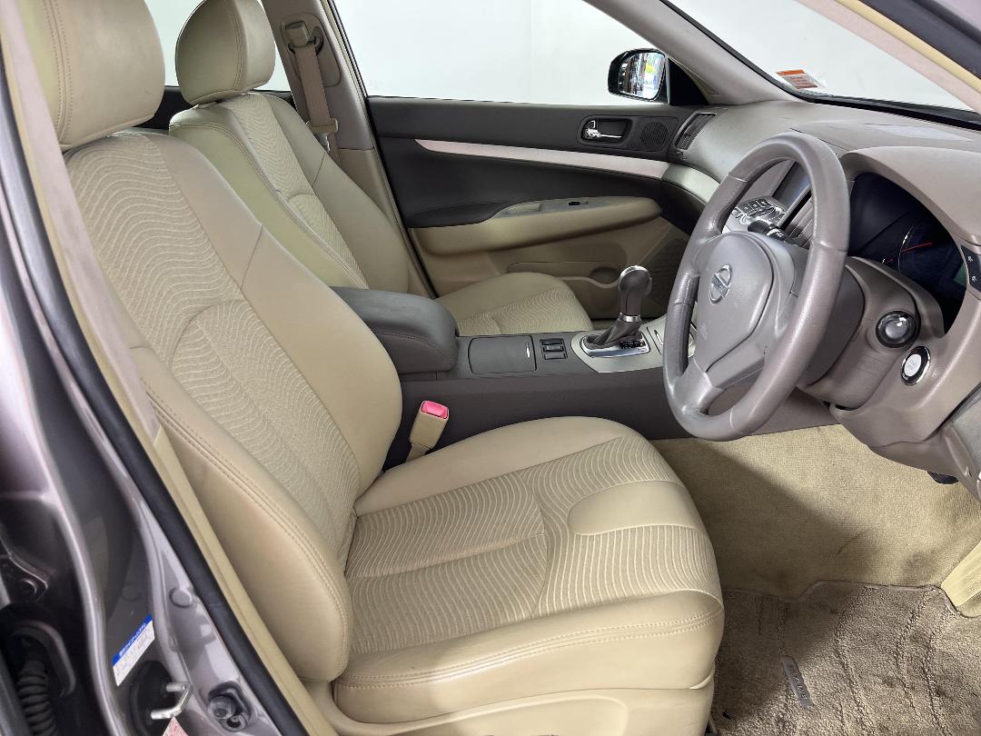 Photo '16' of Nissan Skyline Photo '16' of Nissan Skyline