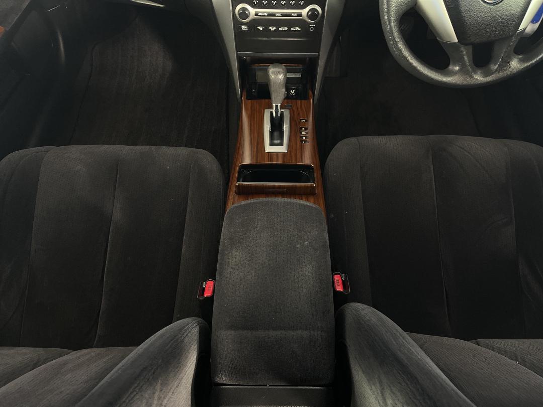 Photo '18' of Nissan Teana