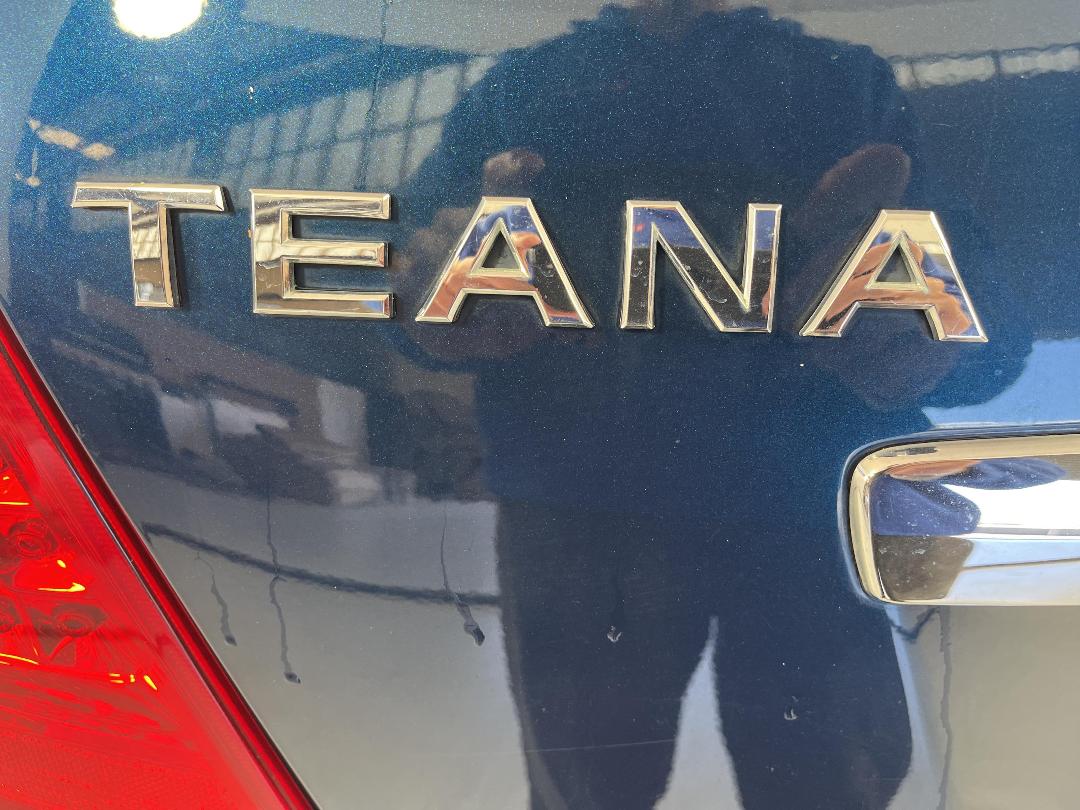 Photo '24' of Nissan Teana