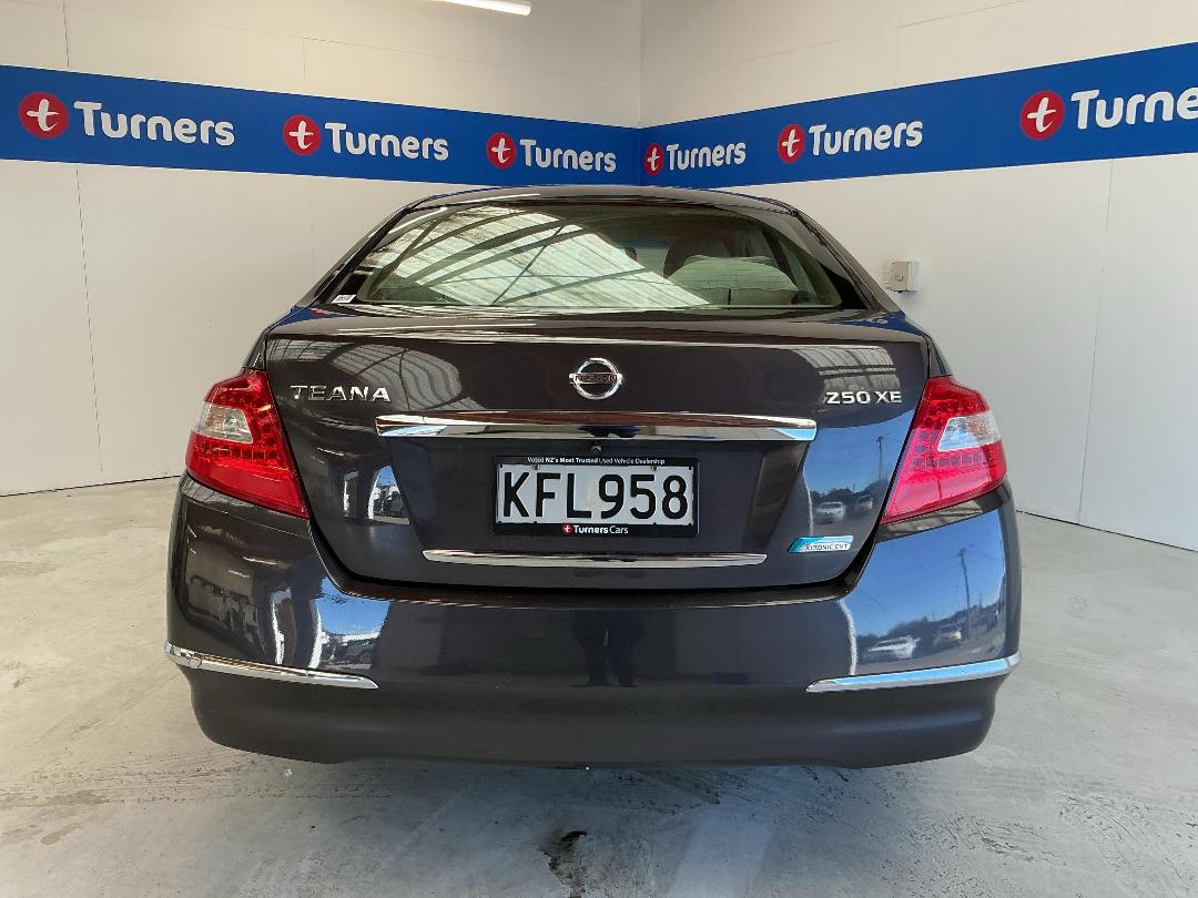 Photo '6' of Nissan Teana Photo '6' of Nissan Teana