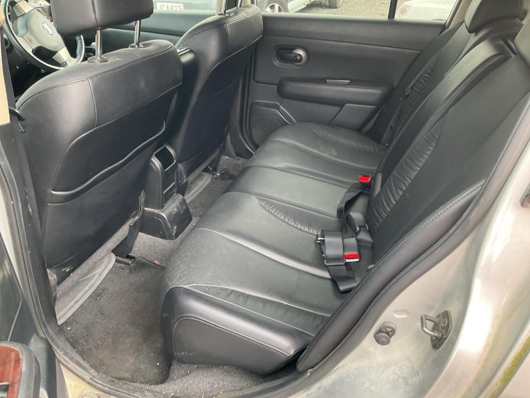 Photo '12' of Nissan Tiida Photo '12' of Nissan Tiida