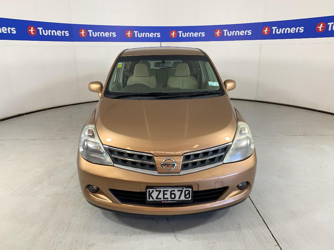 Photo '2' of Nissan Tiida Photo '2' of Nissan Tiida