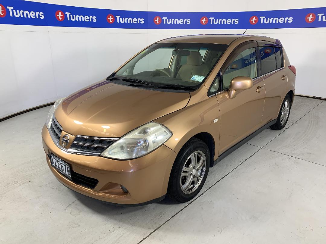 Photo '4' of Nissan Tiida Photo '4' of Nissan Tiida