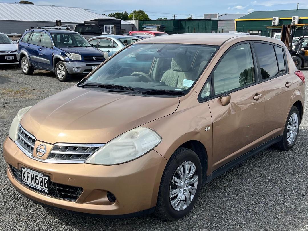 Photo '3' of Nissan Tiida Photo '3' of Nissan Tiida