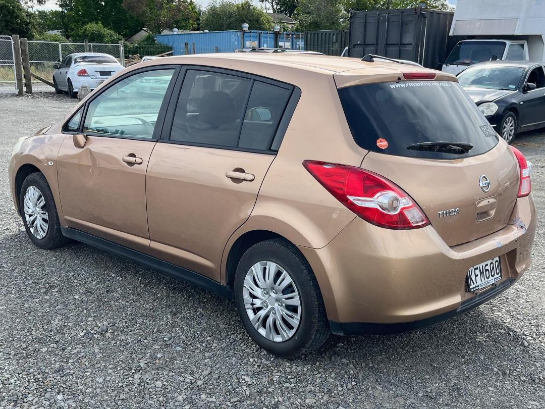 Photo '5' of Nissan Tiida Photo '5' of Nissan Tiida