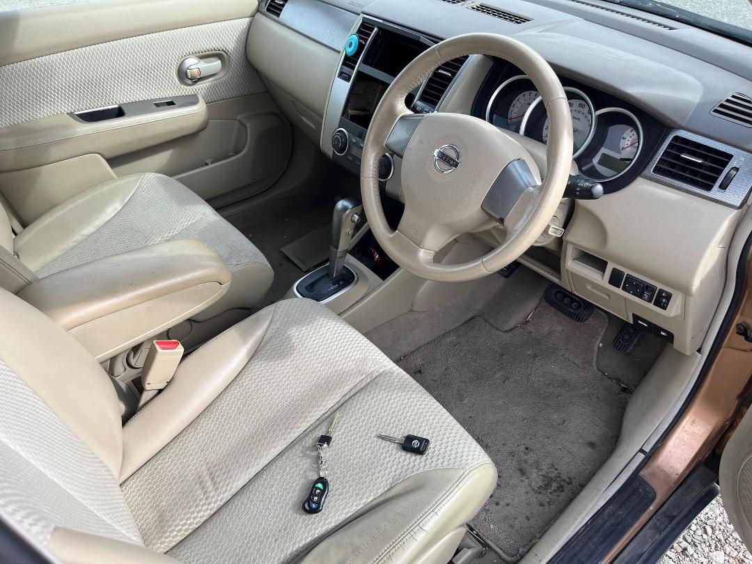 Photo '11' of Nissan Tiida Photo '11' of Nissan Tiida