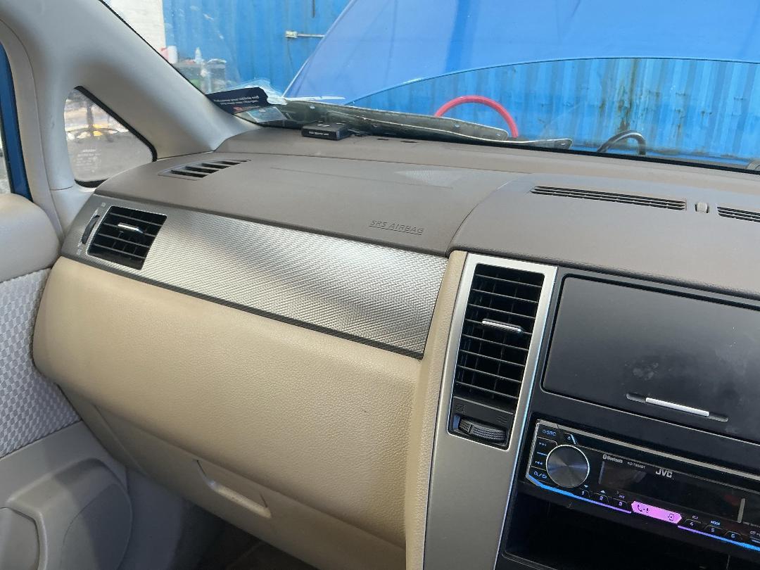 Photo '25' of Nissan Tiida Photo '25' of Nissan Tiida