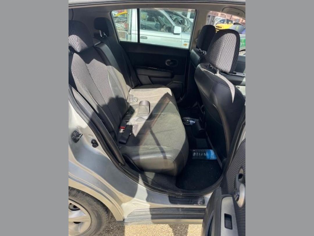 Photo '7' of Nissan Tiida Photo '7' of Nissan Tiida