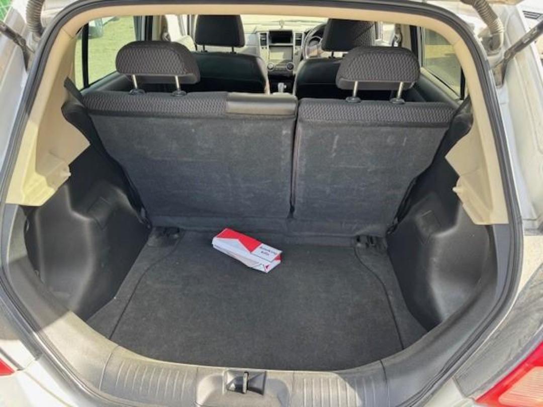 Photo '9' of Nissan Tiida Photo '9' of Nissan Tiida