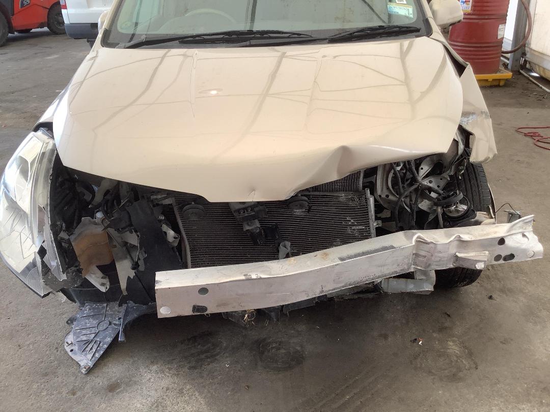 Photo '3' of Nissan Tiida Photo '3' of Nissan Tiida