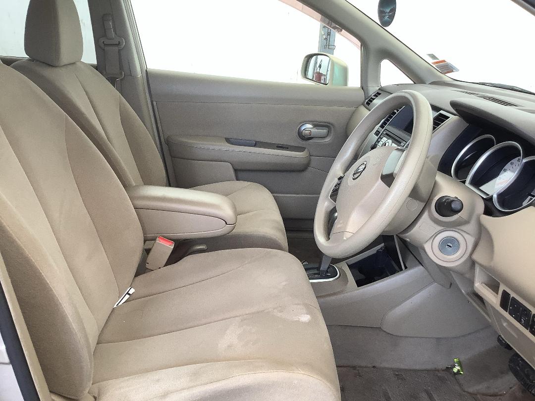 Photo '11' of Nissan Tiida Photo '11' of Nissan Tiida