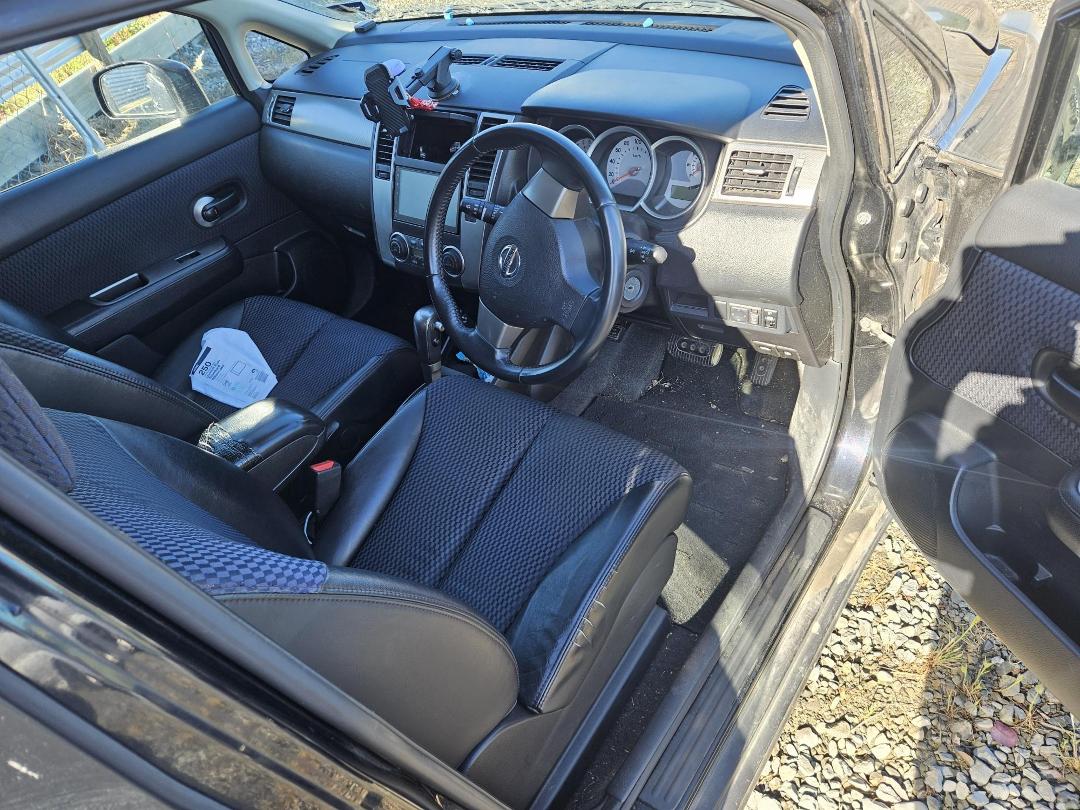 Photo '12' of Nissan Tiida Photo '12' of Nissan Tiida