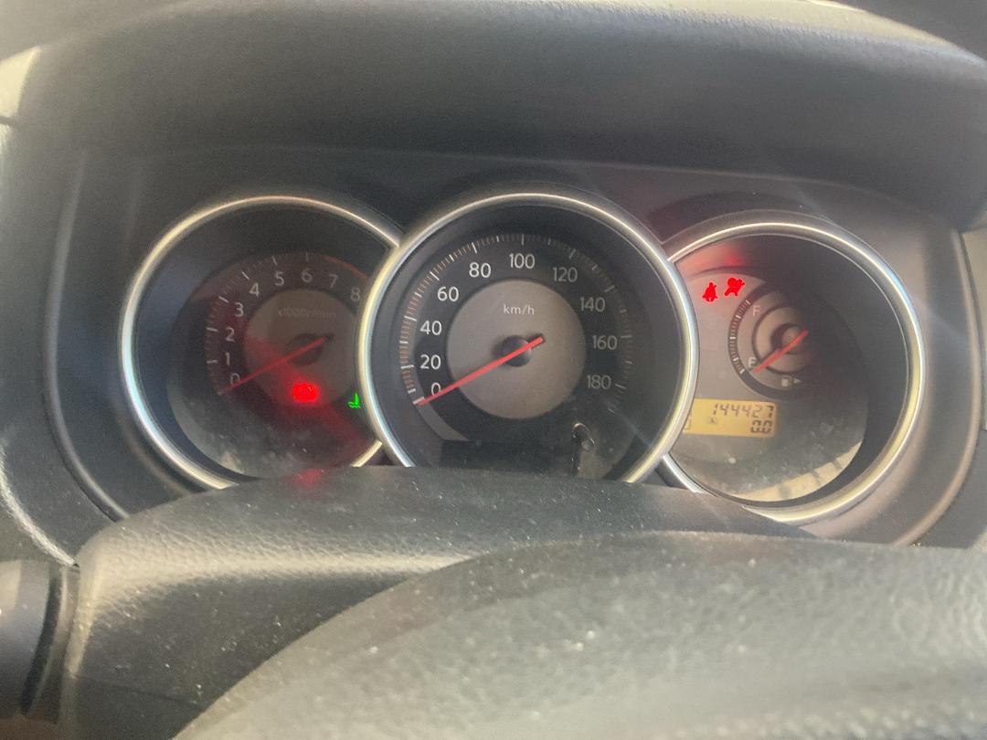 Photo '22' of Nissan Tiida Latio