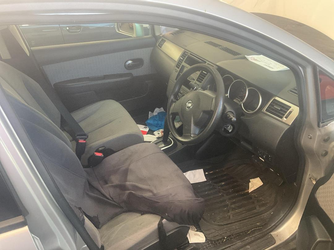 Photo '25' of Nissan Tiida Latio