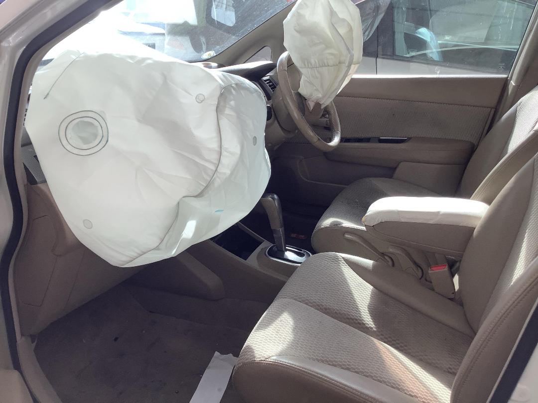 Photo '10' of Nissan Tiida Photo '10' of Nissan Tiida