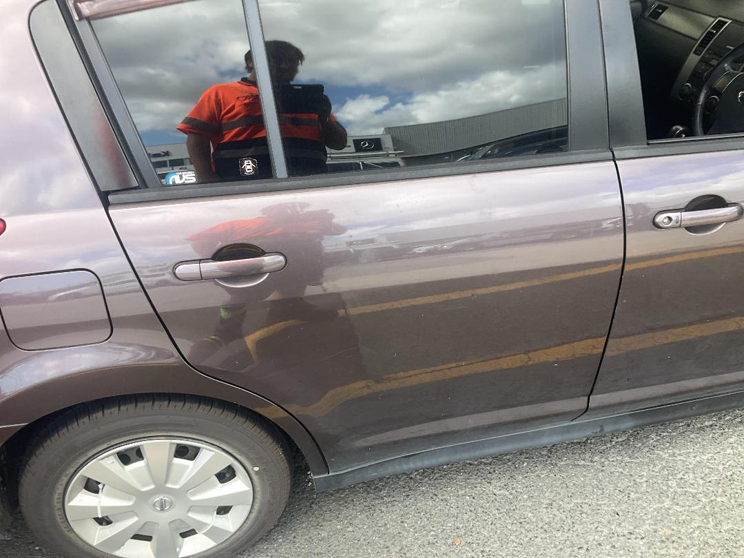 Photo '16' of Nissan Tiida