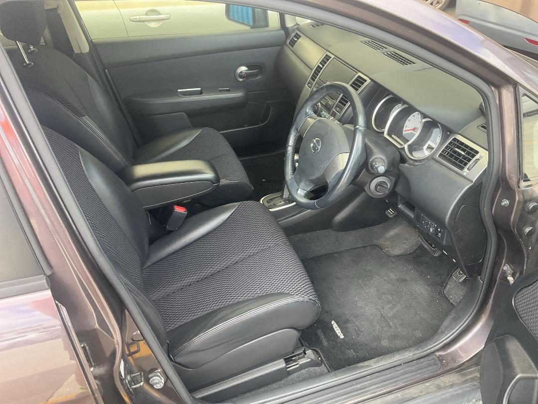 Photo '22' of Nissan Tiida