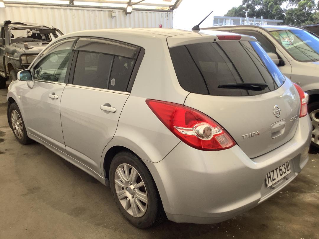 Photo '6' of Nissan Tiida Axis Photo '6' of Nissan Tiida Axis