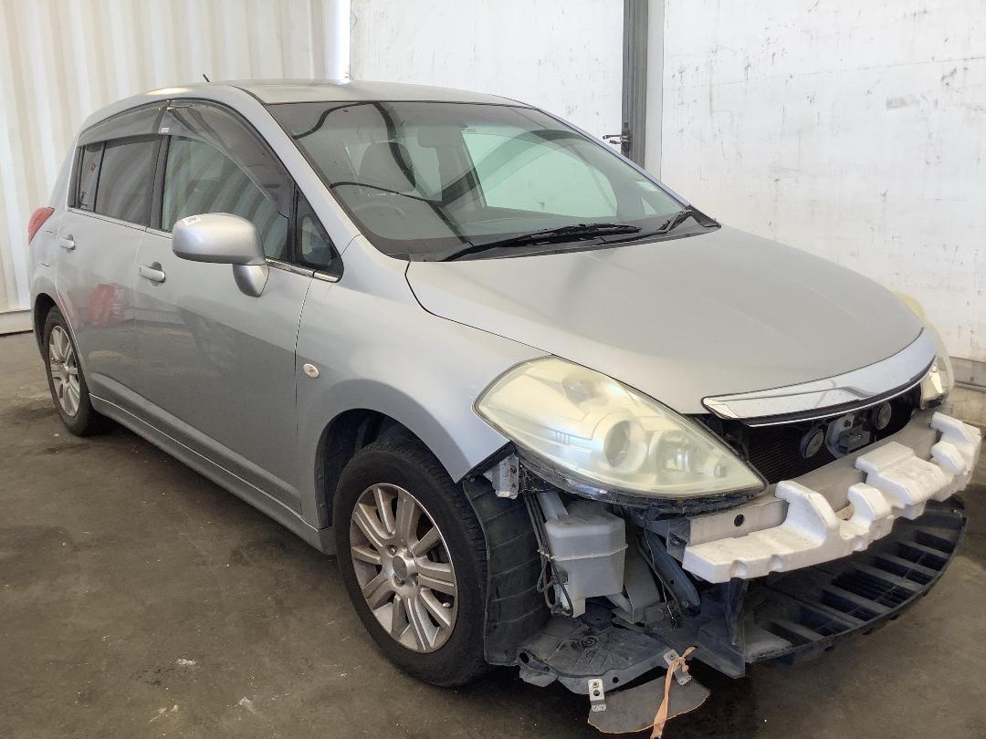 Photo '4' of Nissan Tiida Axis Photo '4' of Nissan Tiida Axis