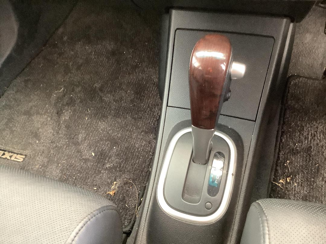 Photo '15' of Nissan Tiida Axis Photo '15' of Nissan Tiida Axis