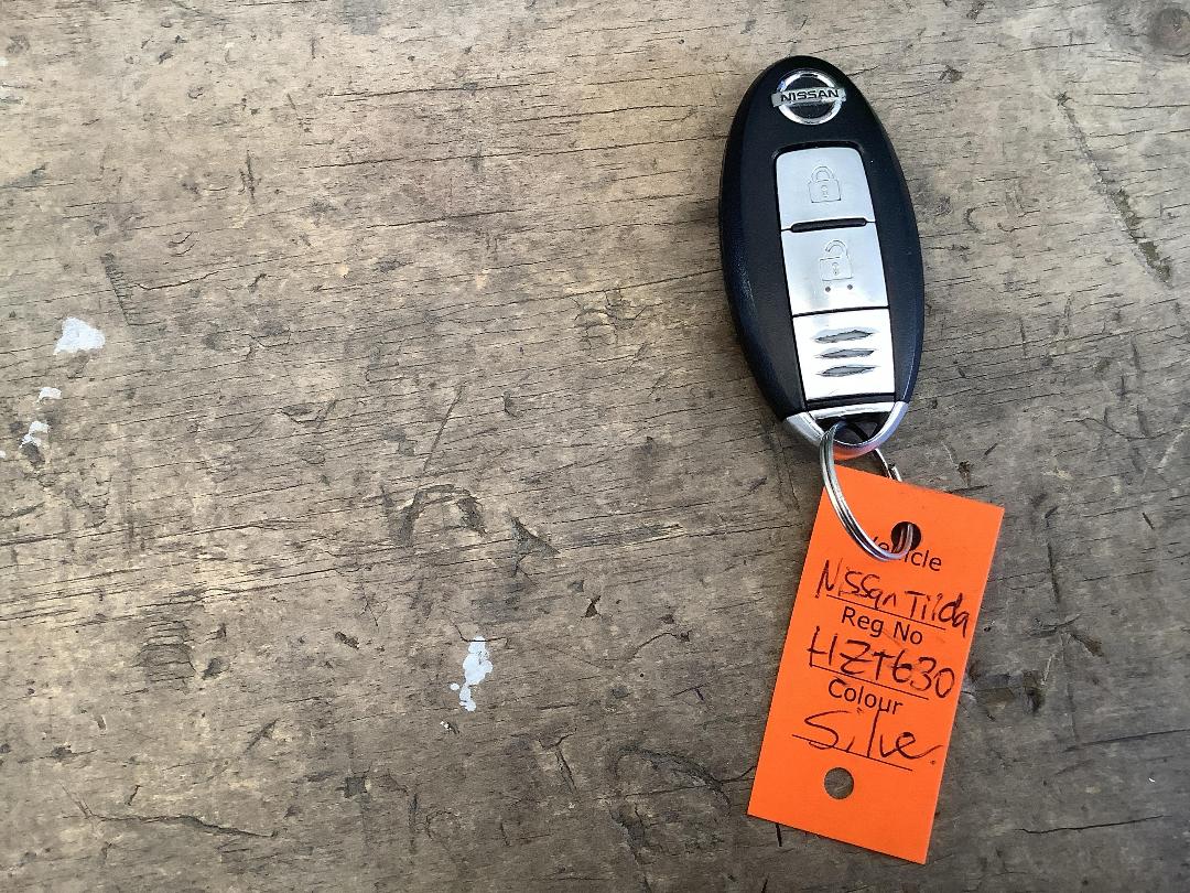 Photo '17' of Nissan Tiida Axis Photo '17' of Nissan Tiida Axis