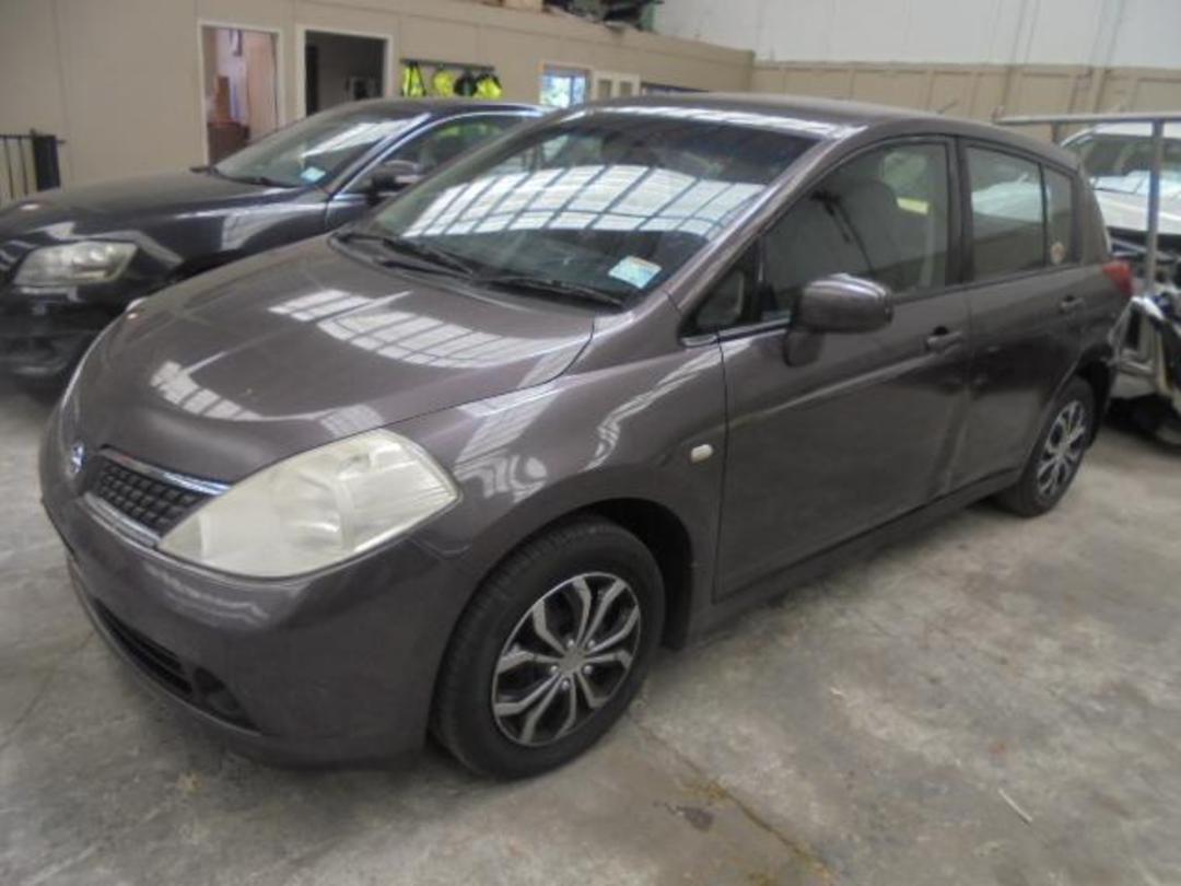 Photo '3' of Nissan Tiida ST Photo '3' of Nissan Tiida ST