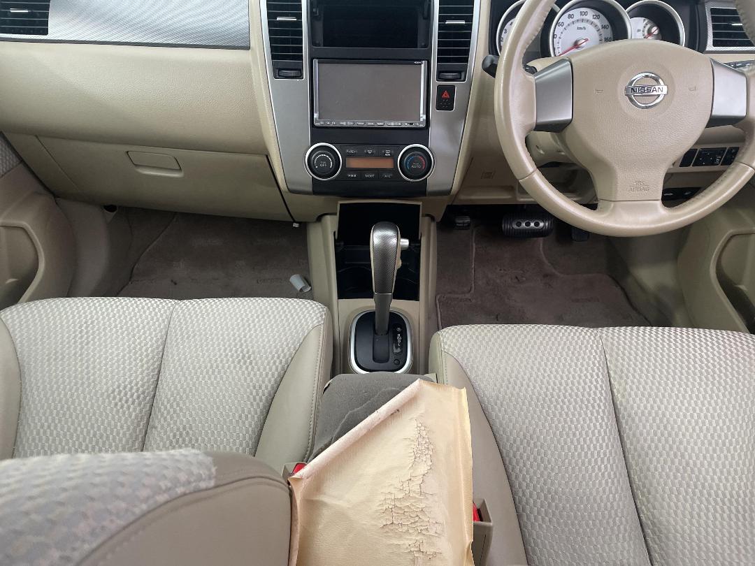 Photo '18' of Nissan Tiida