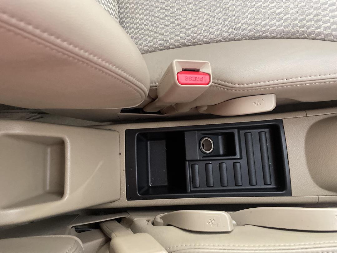 Photo '28' of Nissan Tiida