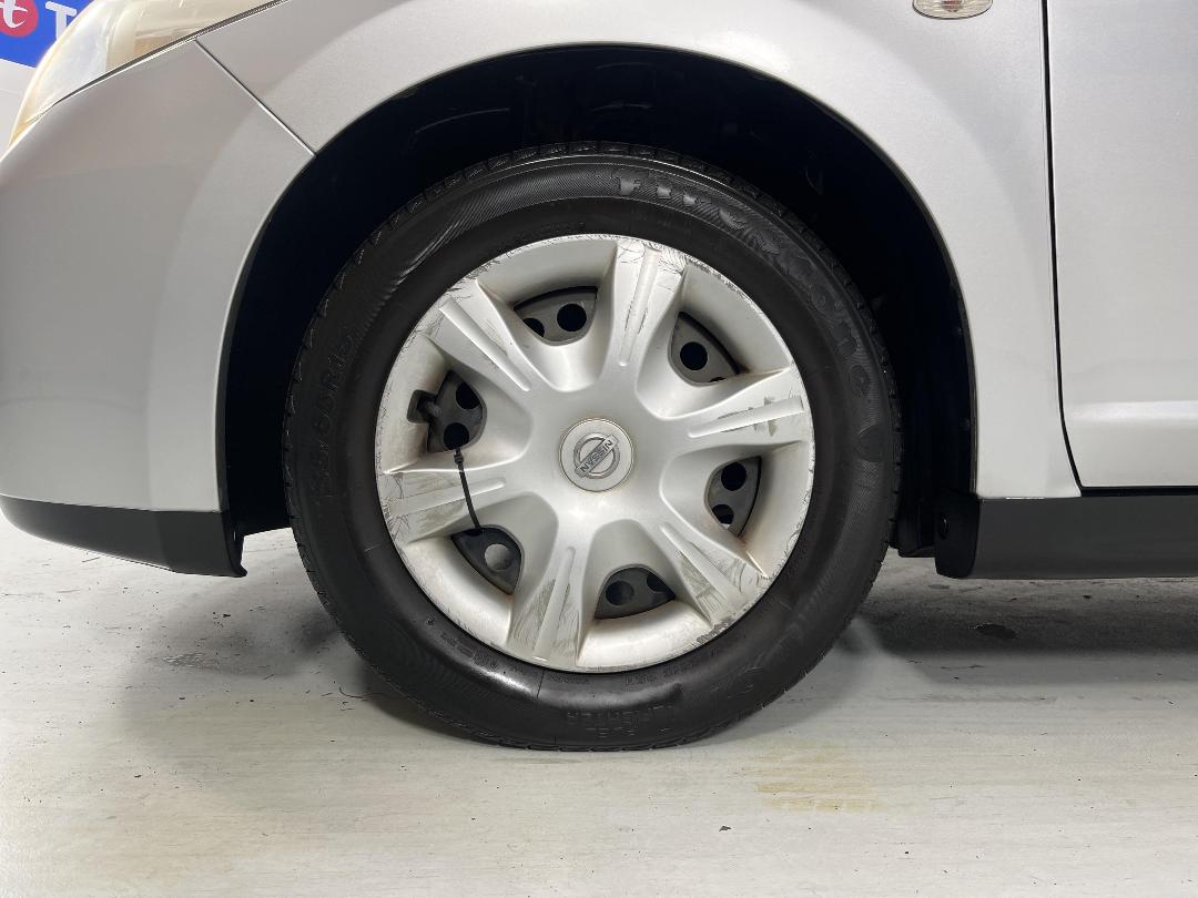 Photo '10' of Nissan Tiida