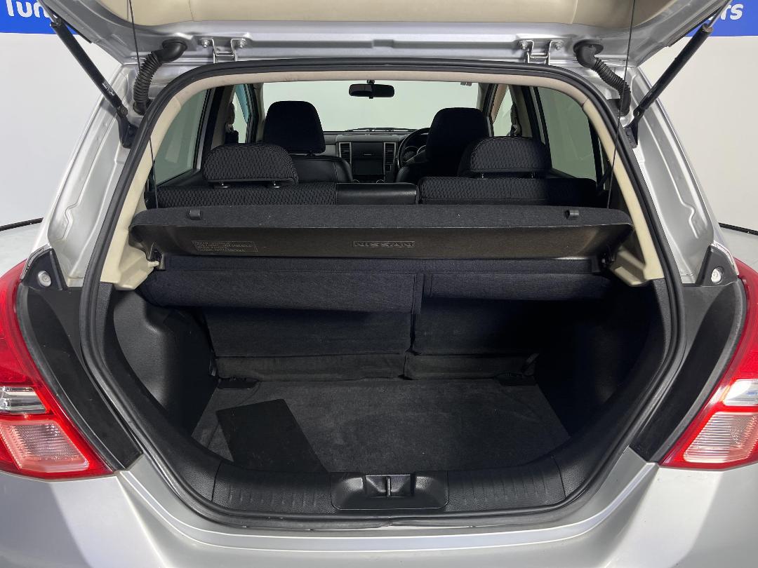 Photo '14' of Nissan Tiida