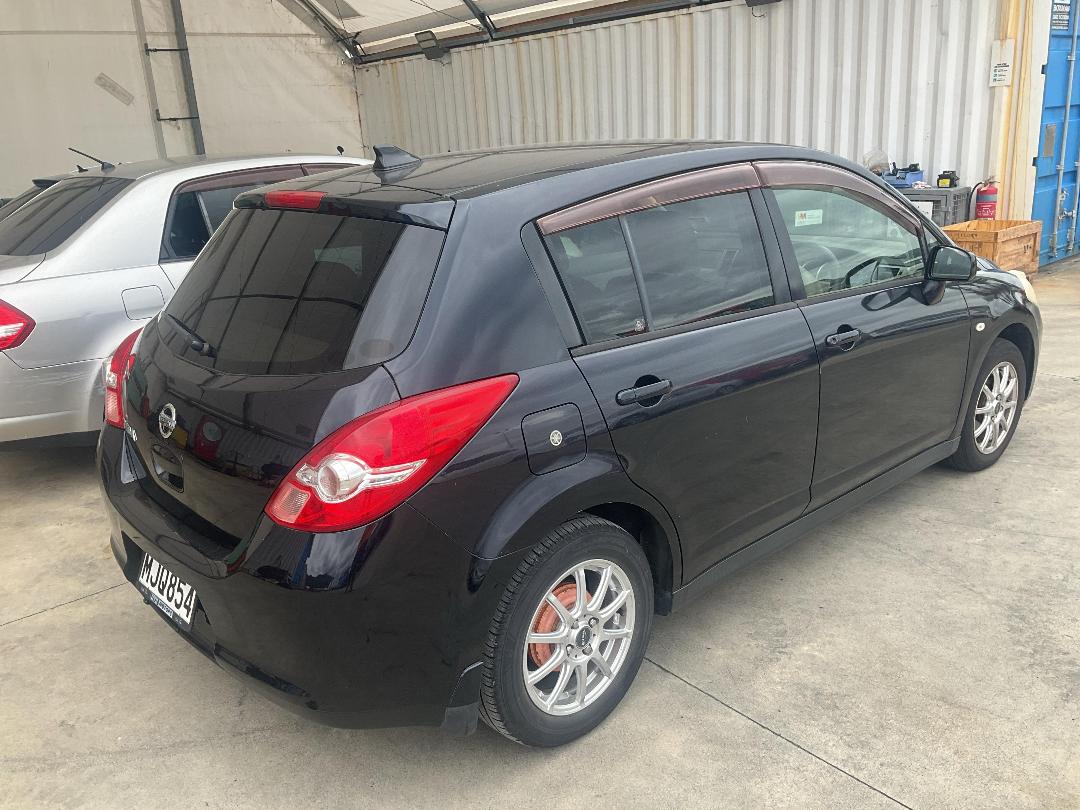 Photo '5' of Nissan Tiida Photo '5' of Nissan Tiida