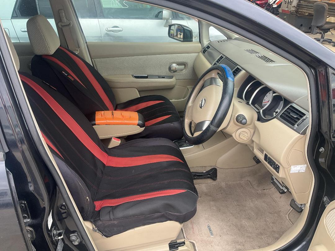 Photo '10' of Nissan Tiida Photo '10' of Nissan Tiida