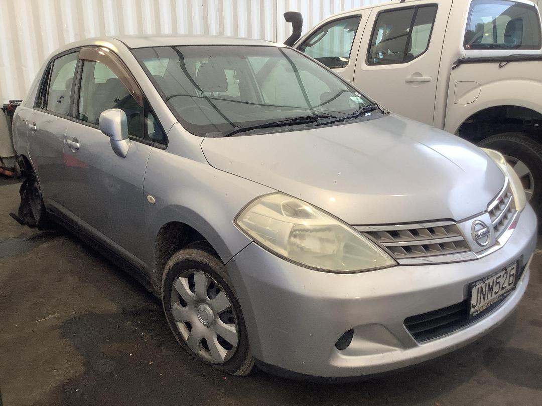 Photo '2' of Nissan Tiida