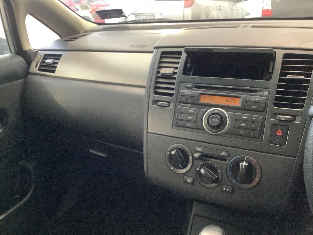 Photo '20' of Nissan Tiida