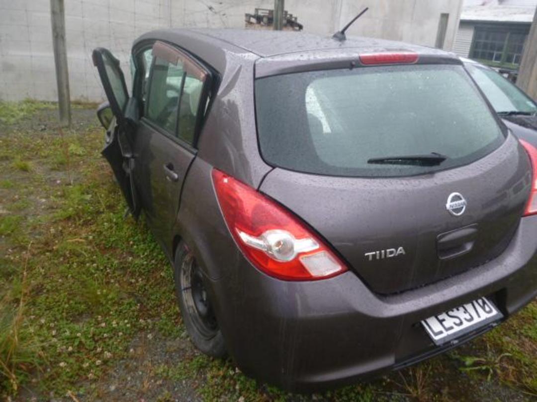 Photo '3' of Nissan Tiida Photo '3' of Nissan Tiida