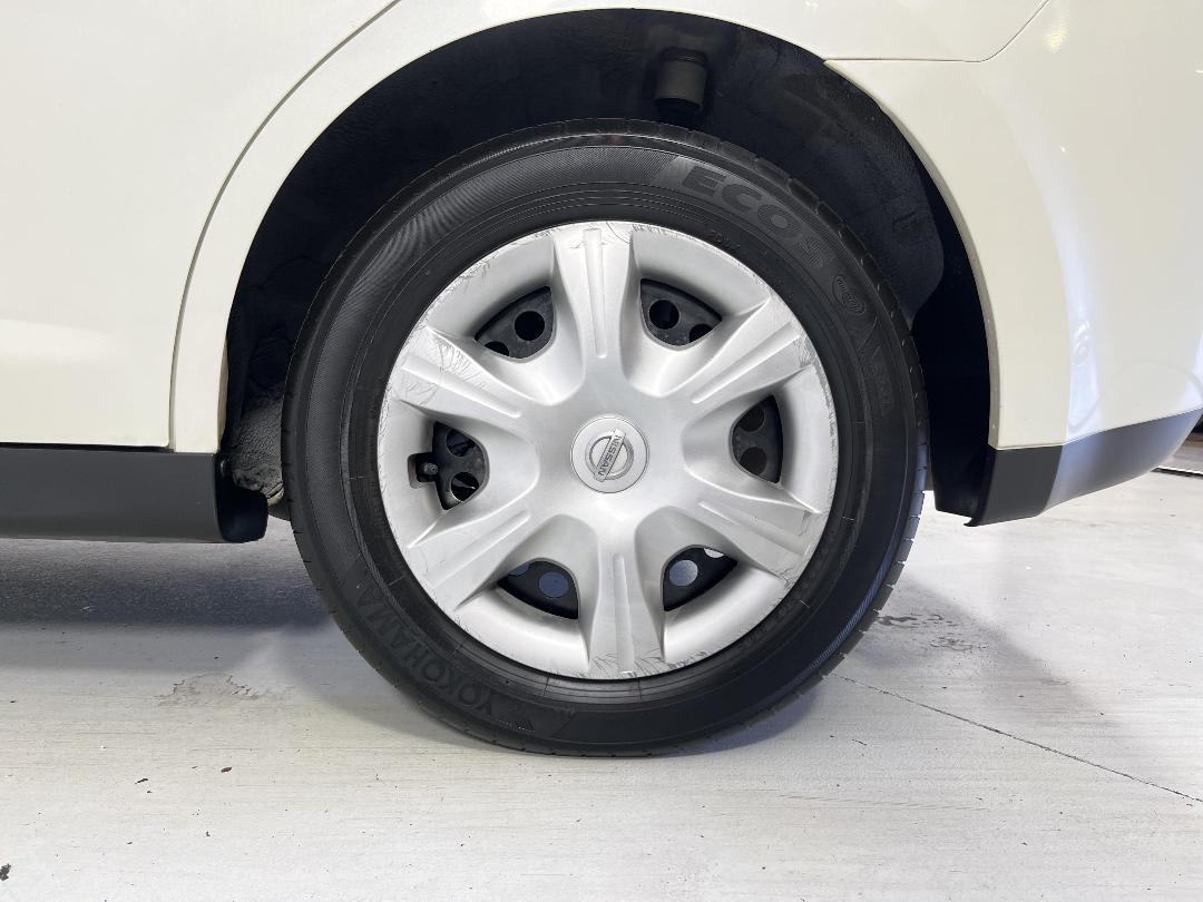 Photo '11' of Nissan Tiida Photo '11' of Nissan Tiida