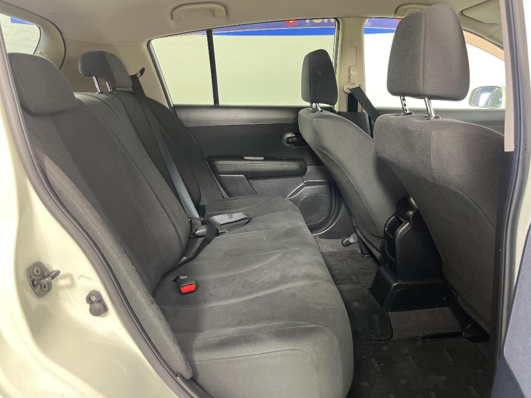 Photo '20' of Nissan Tiida Photo '20' of Nissan Tiida