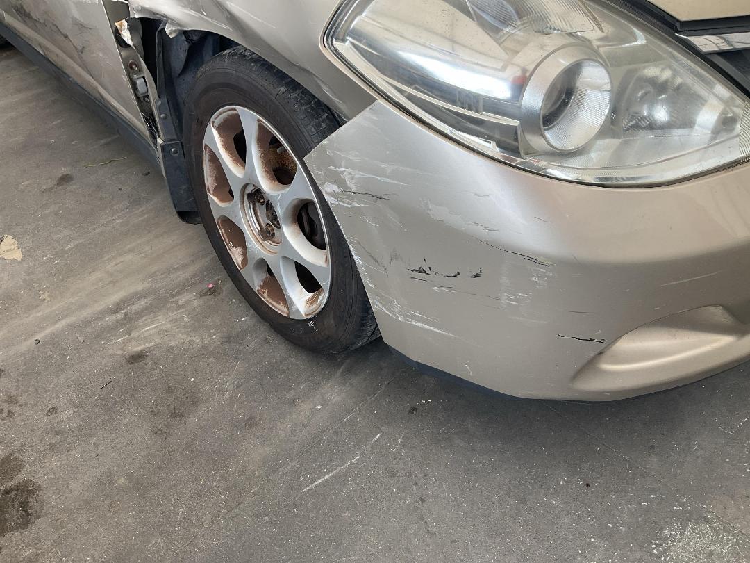 Photo '5' of Nissan Tiida Photo '5' of Nissan Tiida