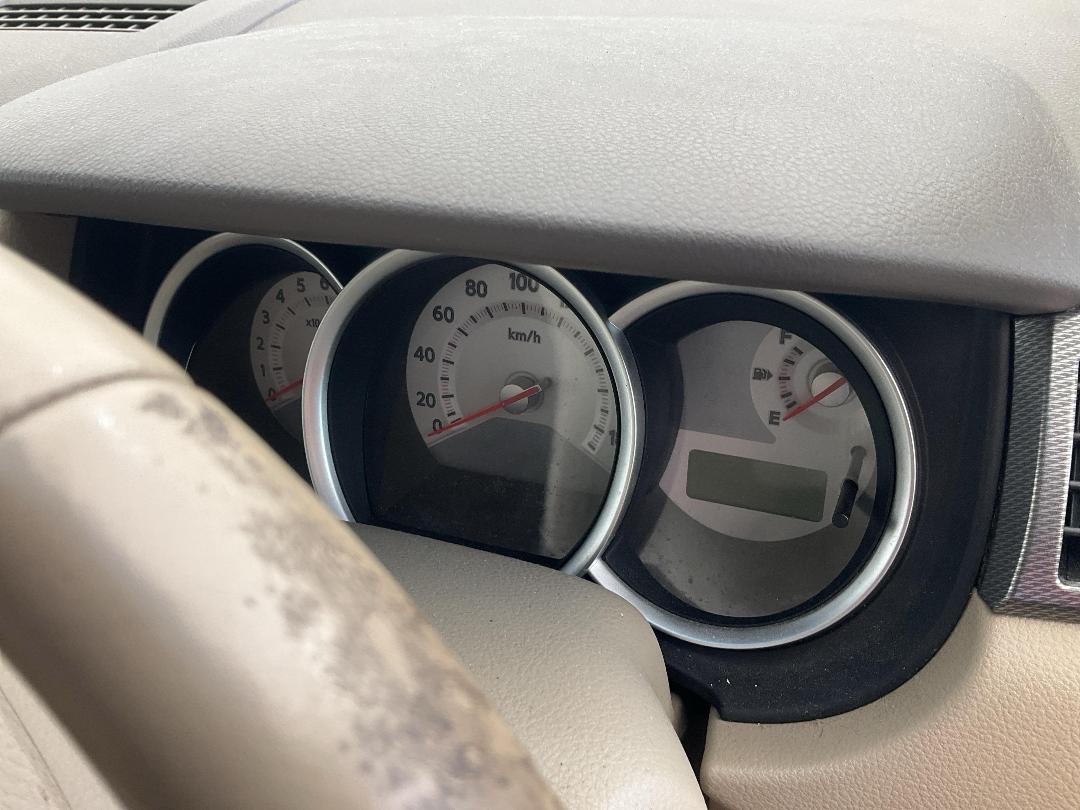 Photo '23' of Nissan Tiida Photo '23' of Nissan Tiida