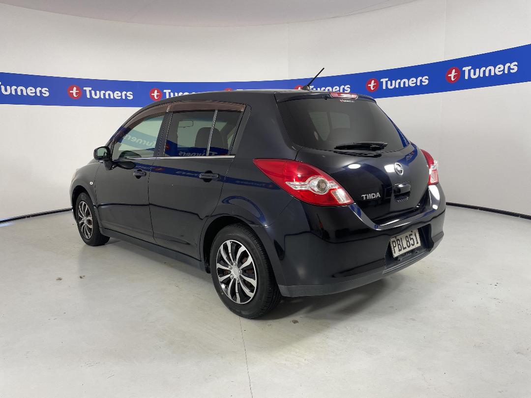 Photo '5' of Nissan Tiida Photo '5' of Nissan Tiida