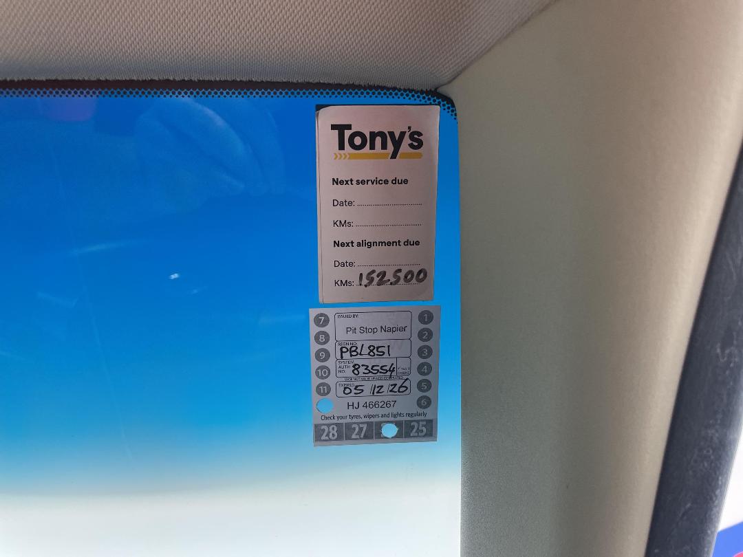 Photo '23' of Nissan Tiida Photo '23' of Nissan Tiida