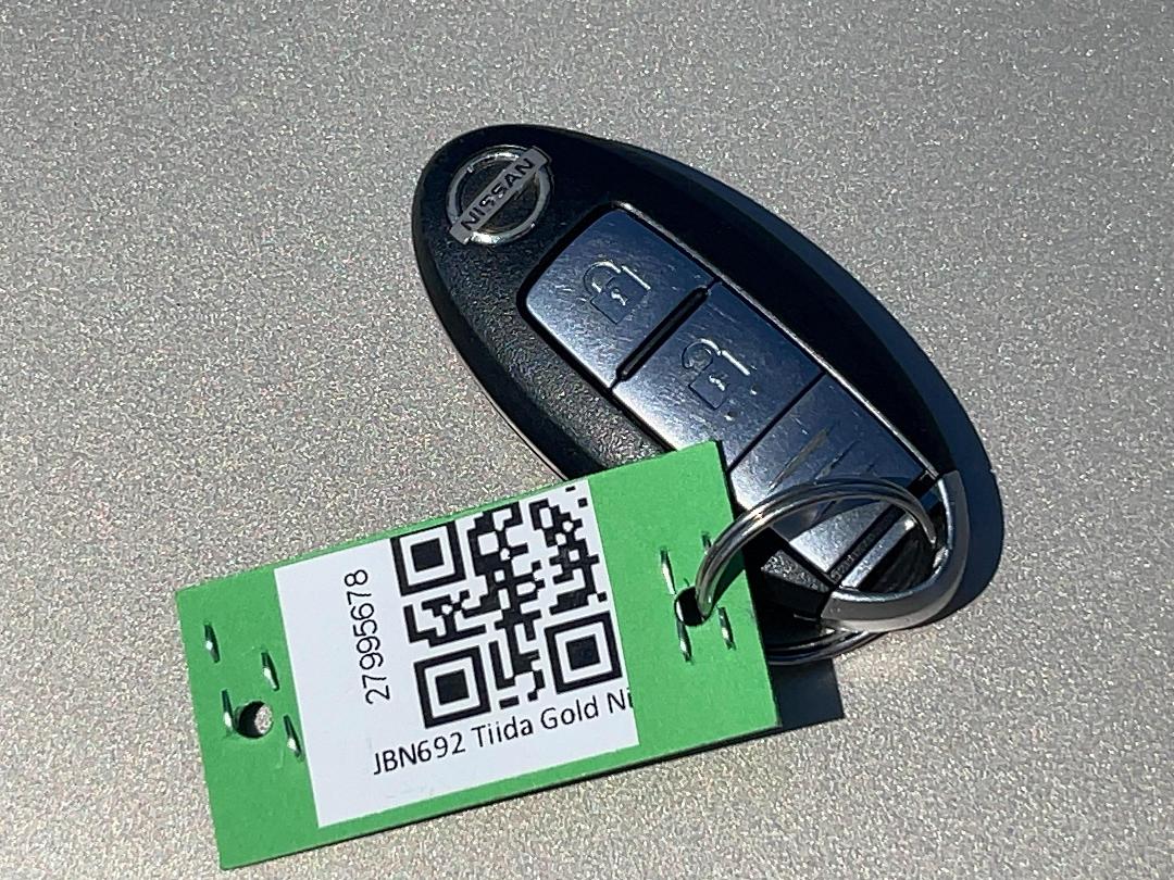 Photo '22' of Nissan Tiida