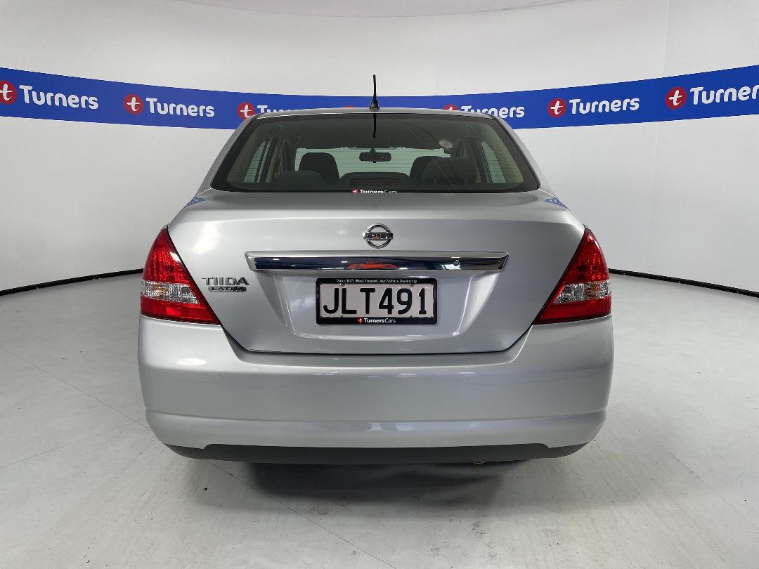 Photo '6' of Nissan Tiida Photo '6' of Nissan Tiida