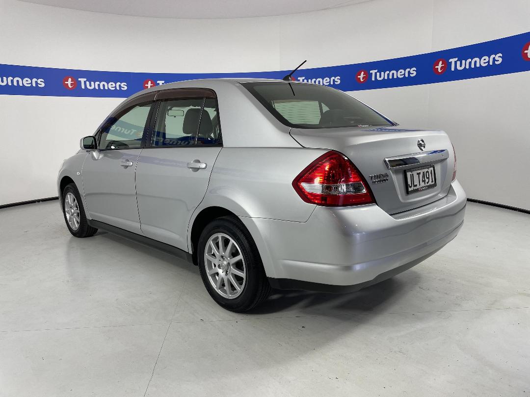 Photo '5' of Nissan Tiida Photo '5' of Nissan Tiida